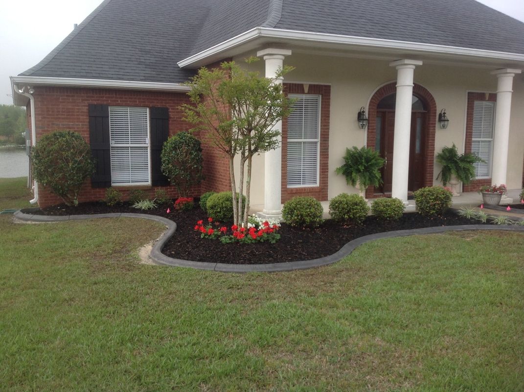 Landscape curb by Decorative Concrete Designs