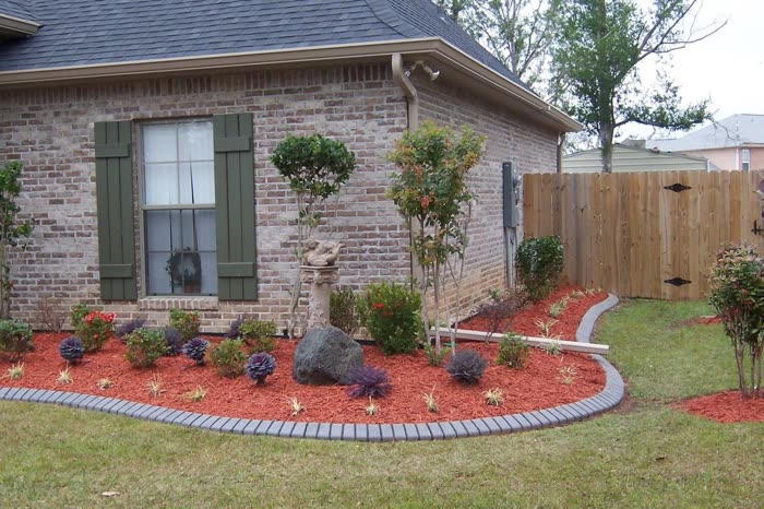 Landscape curb by Decorative Concrete Designs