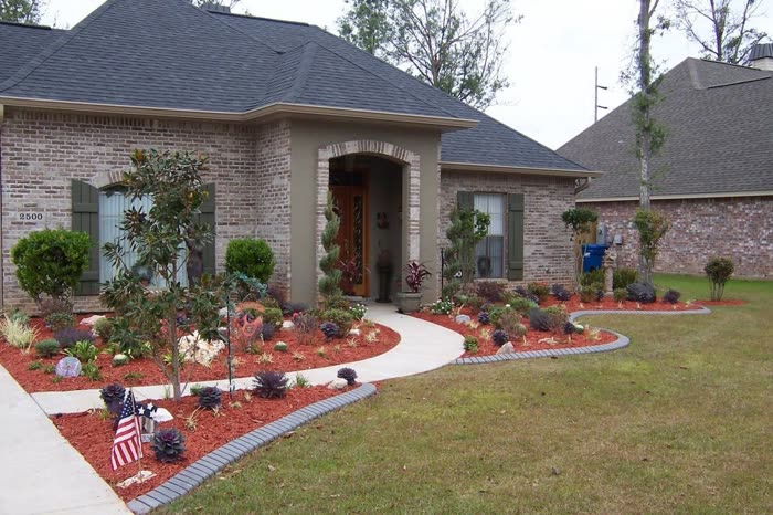 Landscape curb by Decorative Concrete Designs