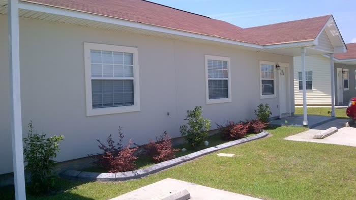 Landscape curb by Decorative Concrete Designs